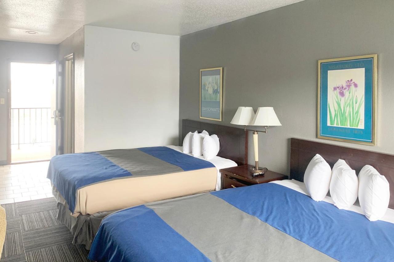 Lakeview Inn Lake St. Louis Luaran gambar